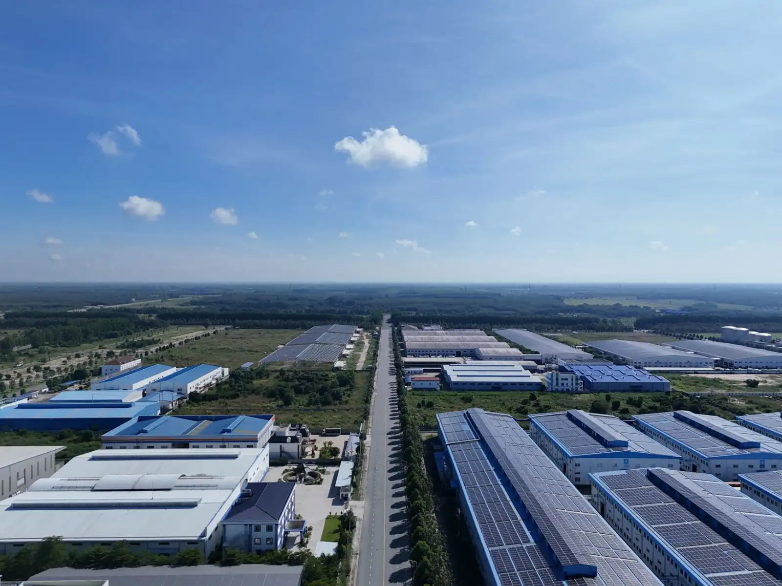 教育课程研发与教学设备配套方案：学之门教育科技的产品体系解析