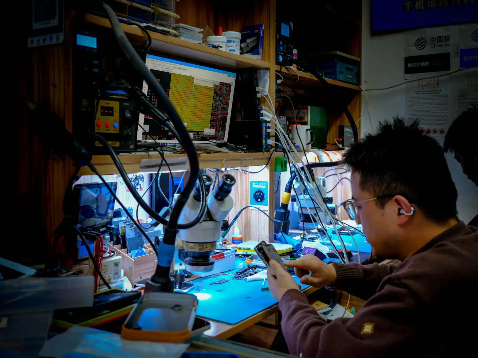 教育课程研发与教学设备融合：学之门教育科技助力学校构建智慧课堂