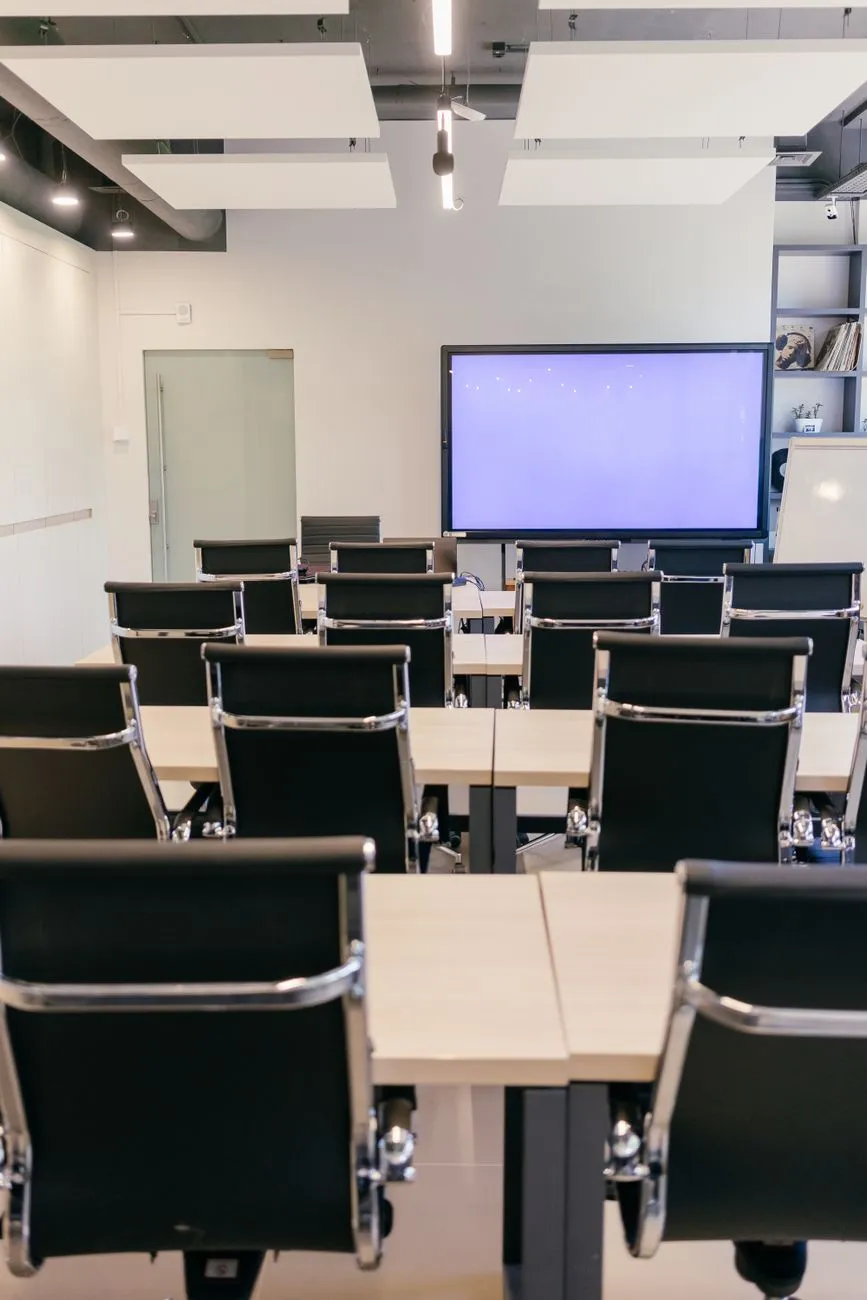 教育课程研发与教学设备配套方案——学之门教育科技固安公司产品中心解析